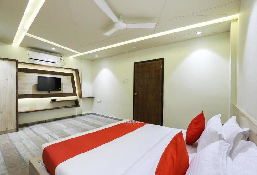 Hotel Oyo 48307  Majestic Somnath