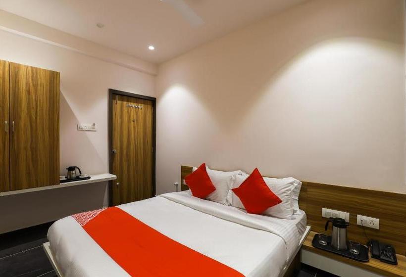 Hotel Oyo 48307  Majestic Somnath