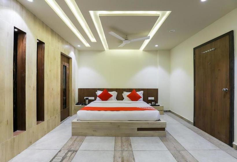 Hotel Oyo 48307  Majestic Somnath