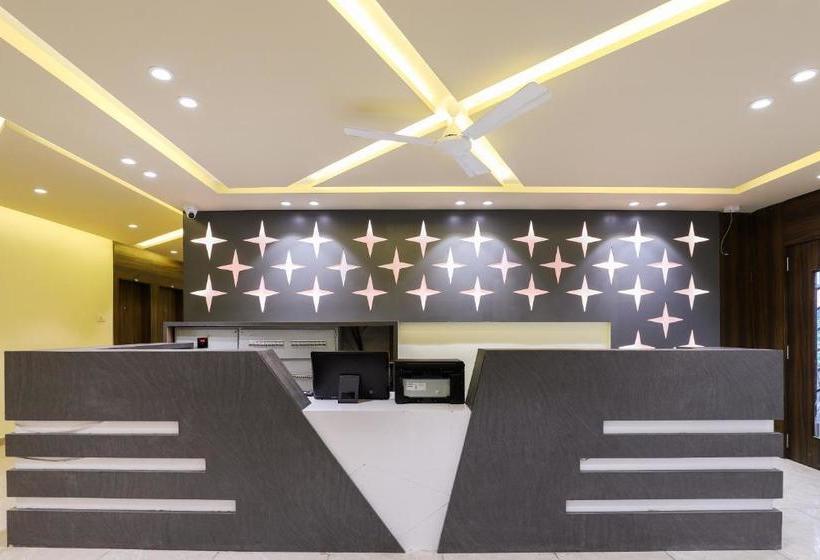 Hotel Oyo 48307  Majestic Somnath