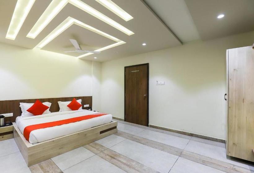 Hotel Oyo 48307  Majestic Somnath