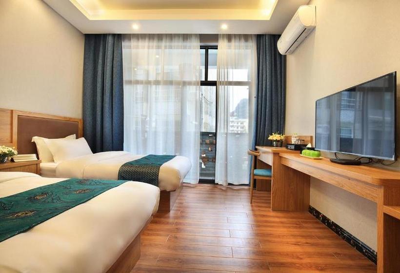 Отель Qingyunge