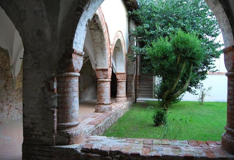 Ostello Del Monastero