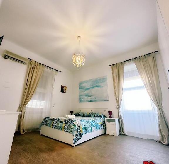 پانسیون Guest House La Maddalena