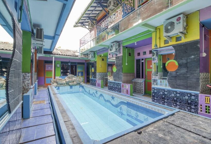 펜션 Koolkost Female Syariah @ Gejayan Jogja