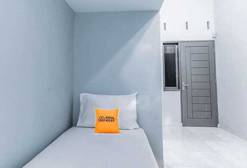 פנסיון Koolkost @ Jalan Dr Mansyur Medan