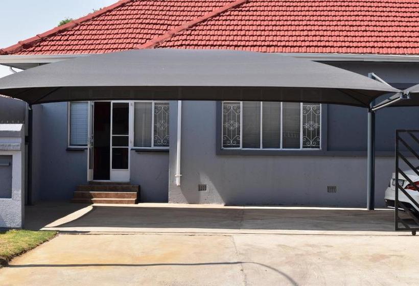 ペンション Lily Of The Valley Boutique Retreat