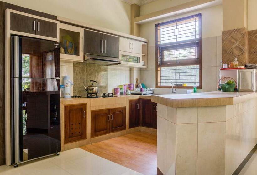 膳宿费 Reddoorz @ Jakal Atas Km 10