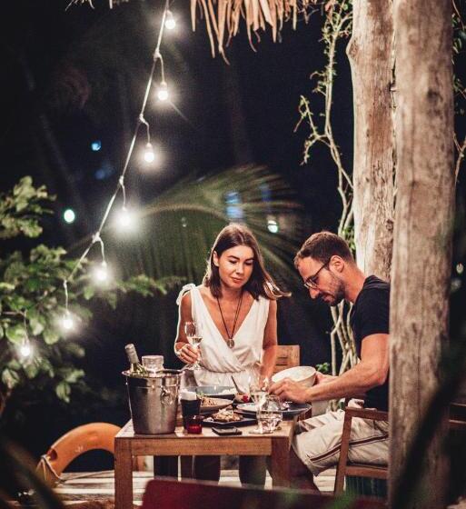 אתר נופש Inhale @ Hill