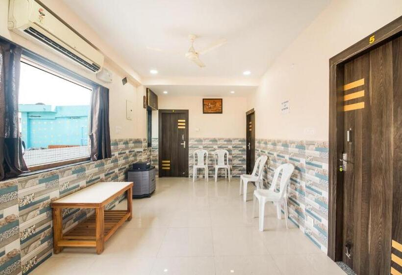 Отель Aahvanam Guest House