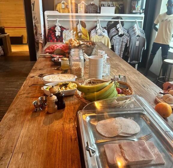 فندق Café Coureur Borgloon