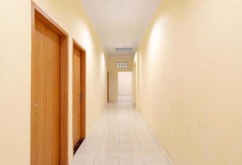 בית מלון כפרי Oyo 1505 Studio 10 Residence