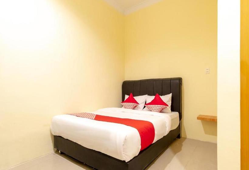 בית מלון כפרי Oyo 1505 Studio 10 Residence