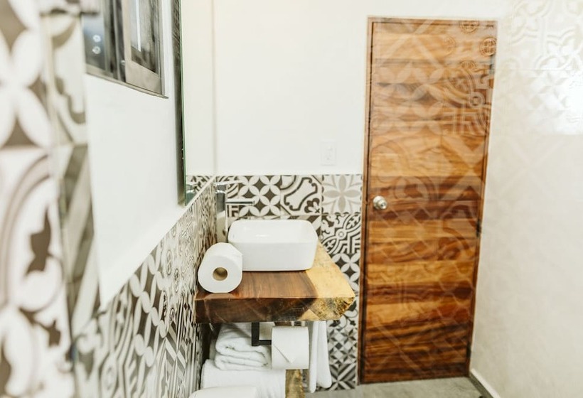 酒店 Six Two Four Urban Beach