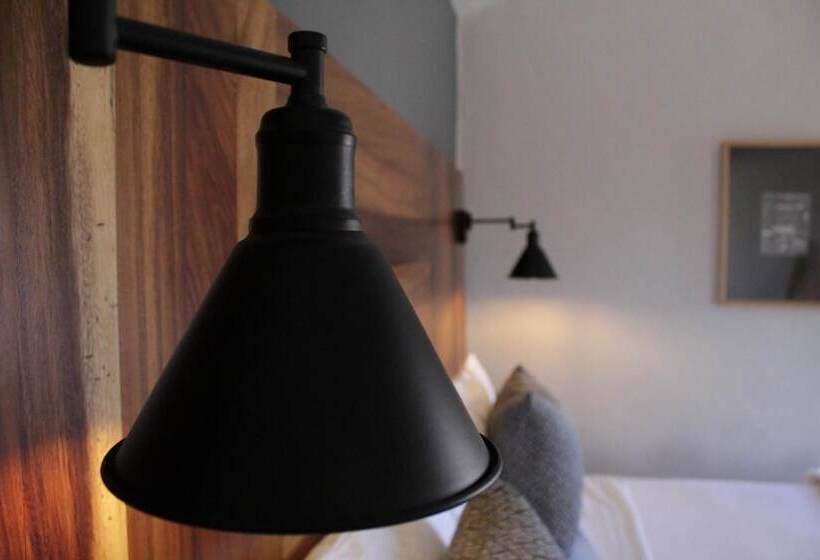 酒店 Six Two Four Urban Beach