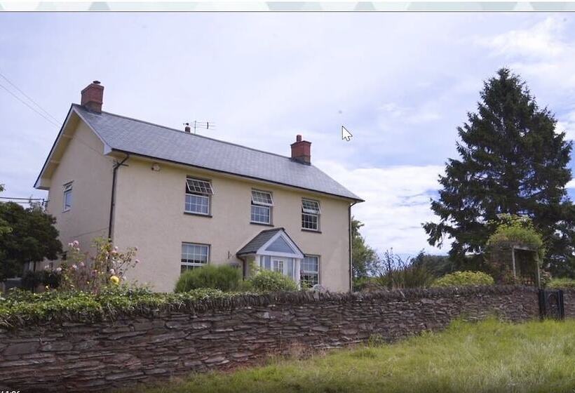 Lower Marsh Farm B&b