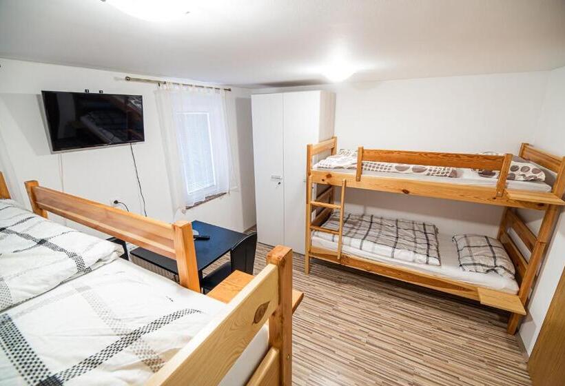 هاستل Rooms At Trimček