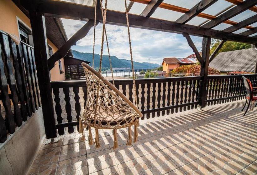 هاستل Rooms At Trimček