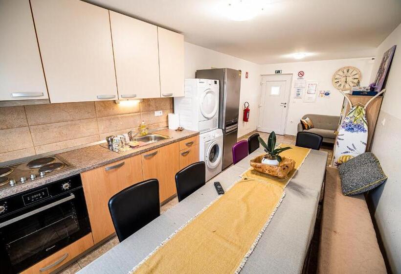 هاستل Rooms At Trimček