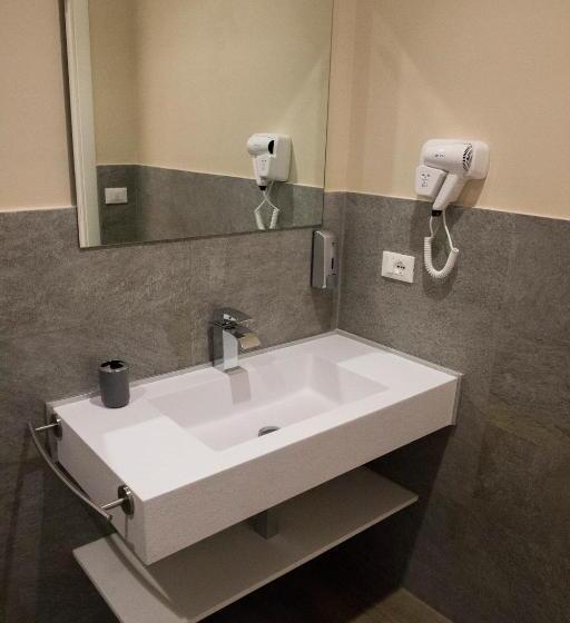 تختخواب و صبحانه Tre Fontane