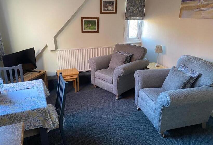 Buile Hill Holiday Flats