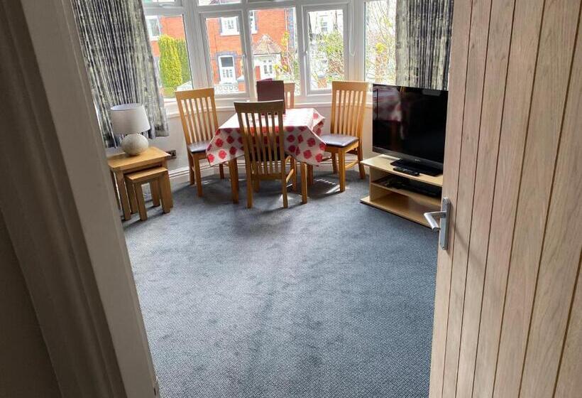 Buile Hill Holiday Flats