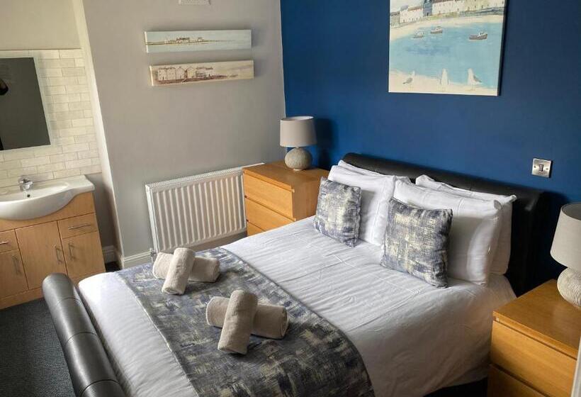 Buile Hill Holiday Flats