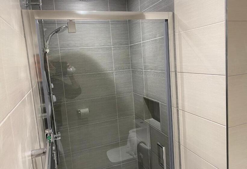 Buile Hill Holiday Flats