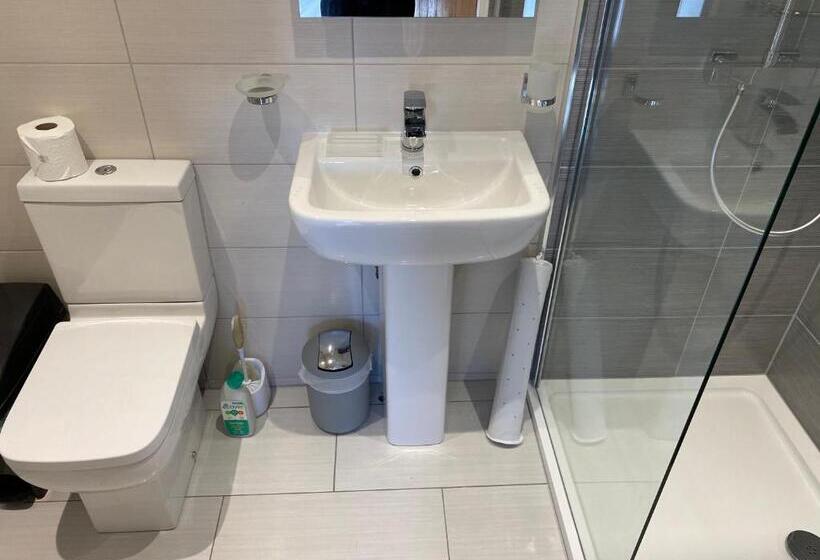 Buile Hill Holiday Flats