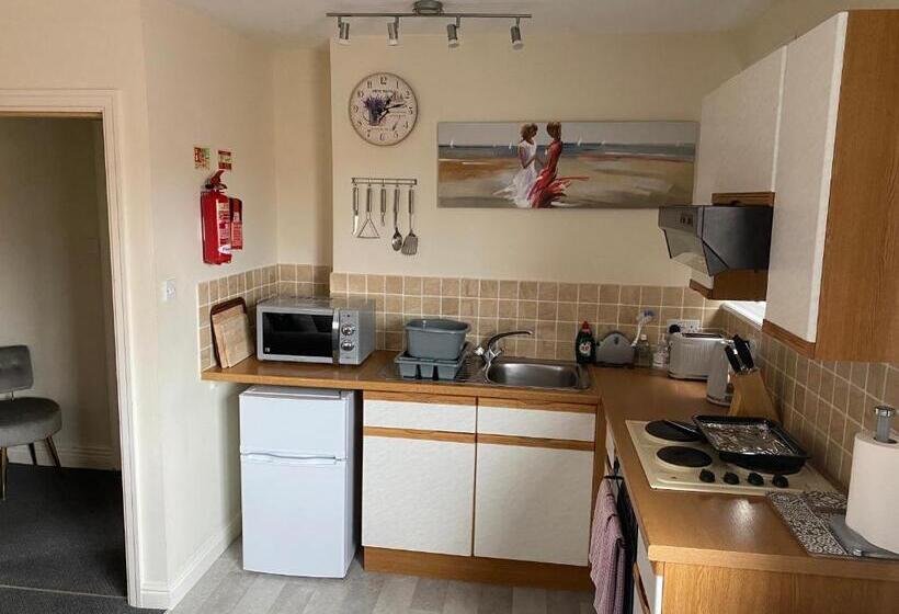 Buile Hill Holiday Flats