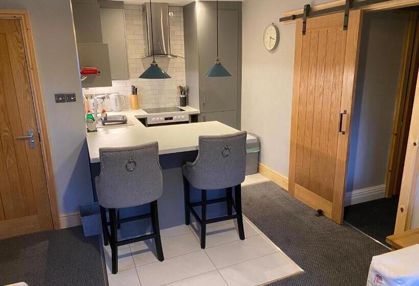 Buile Hill Holiday Flats