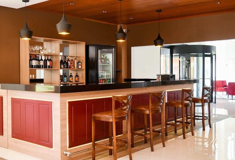 בית מלון כפרי Alles Berg