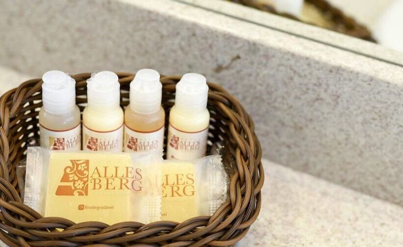 בית מלון כפרי Alles Berg