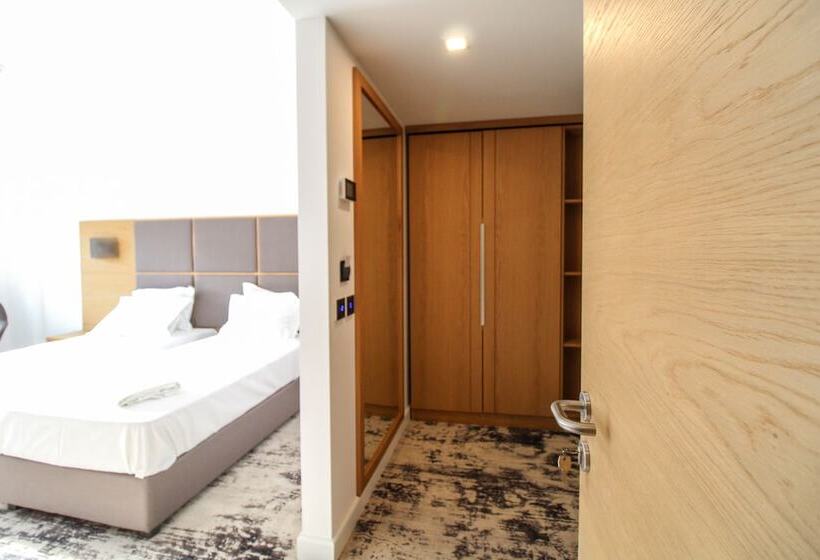 Avenue   Avenue Hotels