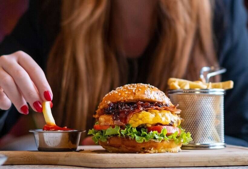 هتل Ibis Tbilisi Stadium