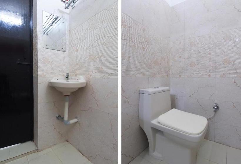 ホテル Spot On 62182 Khubsaras