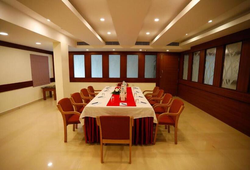 Luxora Hotel And Spa