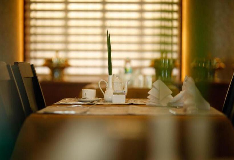 Luxora Hotel And Spa