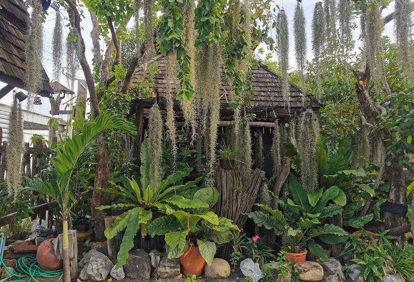 펜션 Baan Lanna Resort