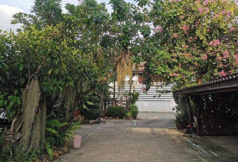 펜션 Baan Lanna Resort