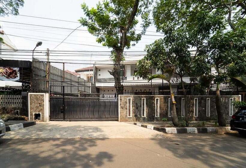 بنسيون Koolkost Near Padjadjaran University   Minimum Stay 6 Nights