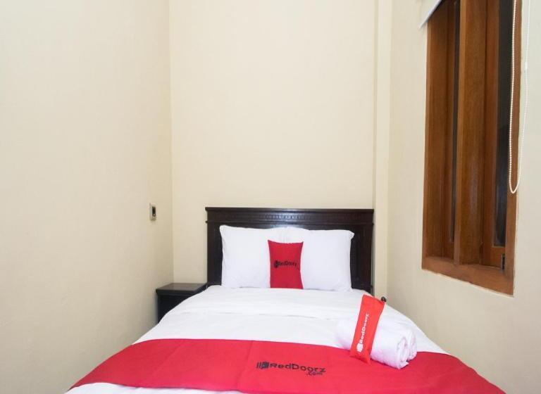 膳宿费 Reddoorz Syariah Near Universitas 17 Agustus Banyuwangi