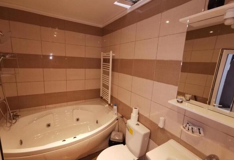 بنسيون Vila Elly