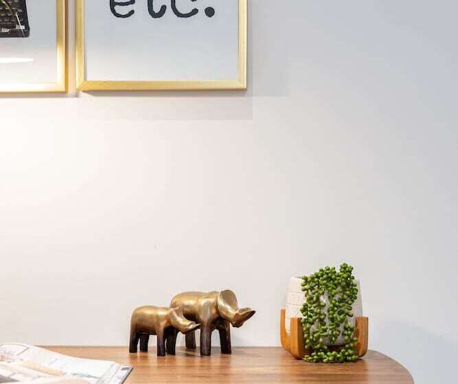 Sarkar Suites Cumberland Street