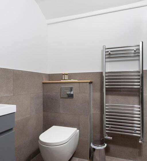 Stag Cottage, Sea Wall