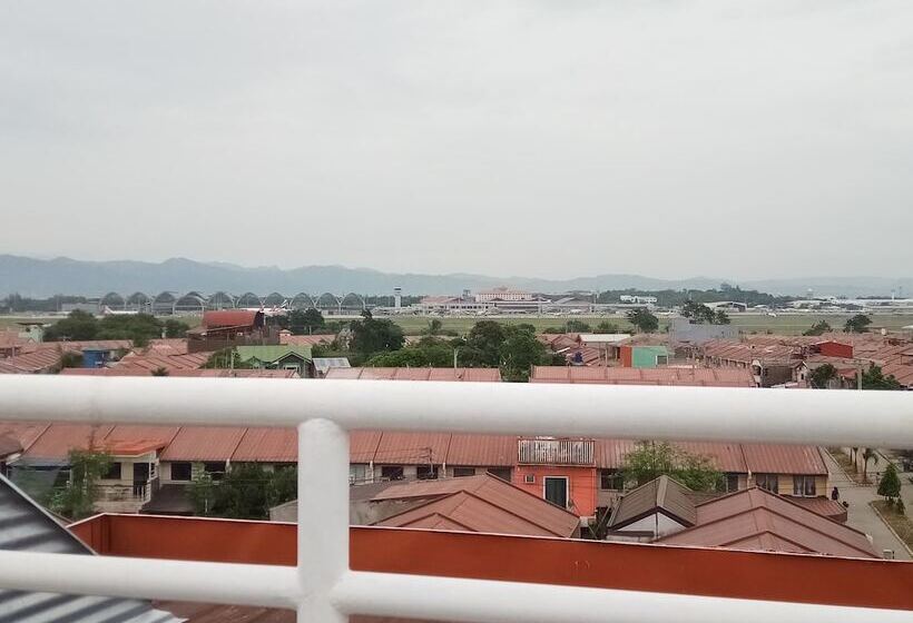 تختخواب و صبحانه Bee Force Backpackers Inn   Cebu