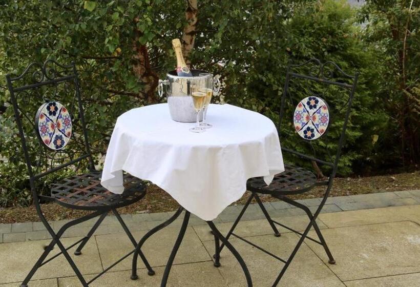 Bed and Breakfast Heather House