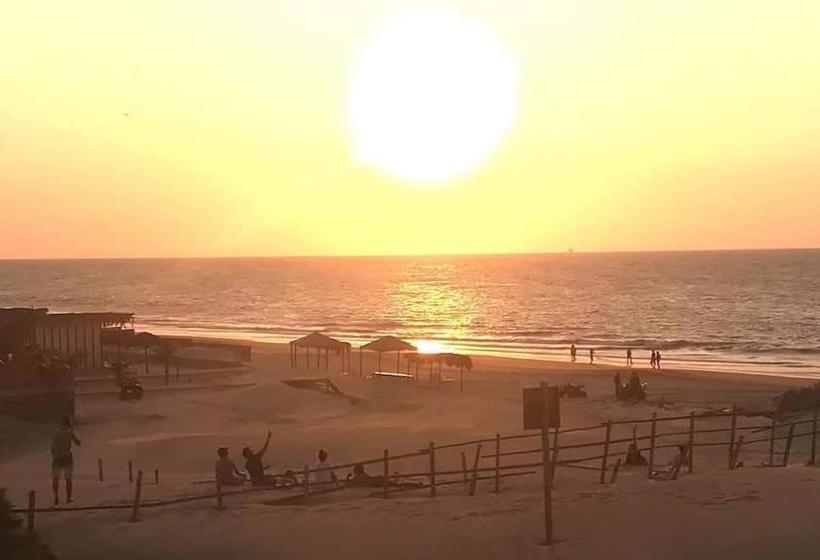 تختخواب و صبحانه Los Vientos De Vichayito