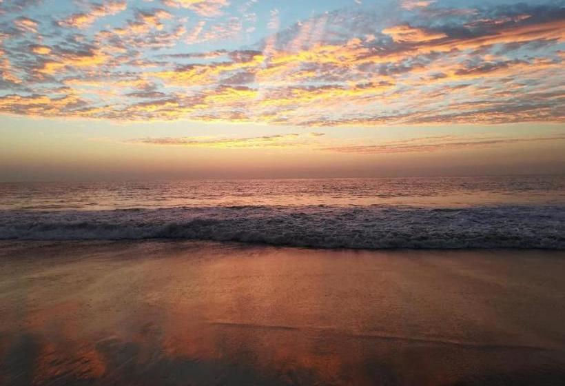 تختخواب و صبحانه Los Vientos De Vichayito