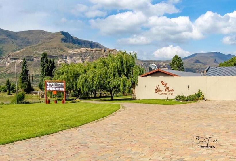 مبيت وإفطار Willow Manor